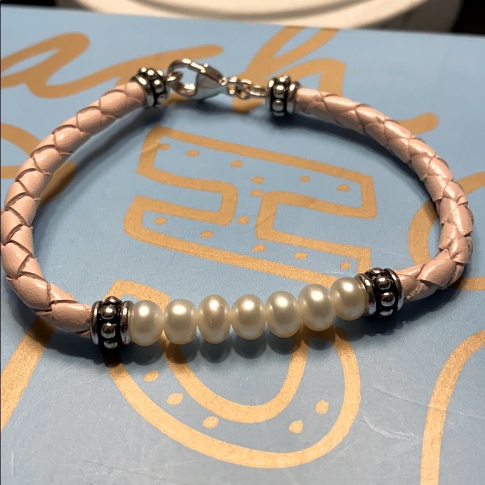🤩Pink leather and Pearl Bracelet!